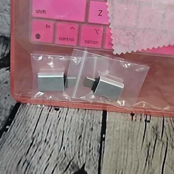 MacBook air 13.6 hard shell case - Picture 4 of 5